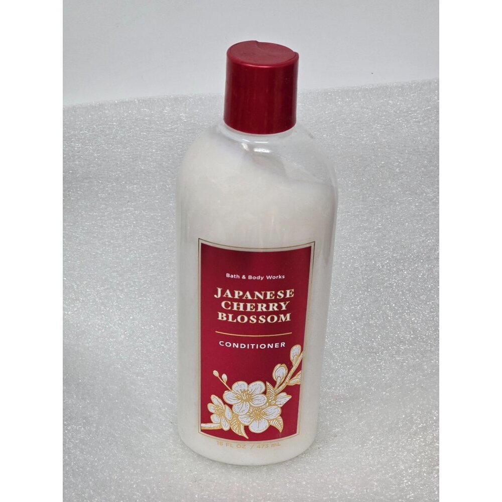 Bath & Body Works Japanese Cherry Blossom Conditioner 16 Fl Oz